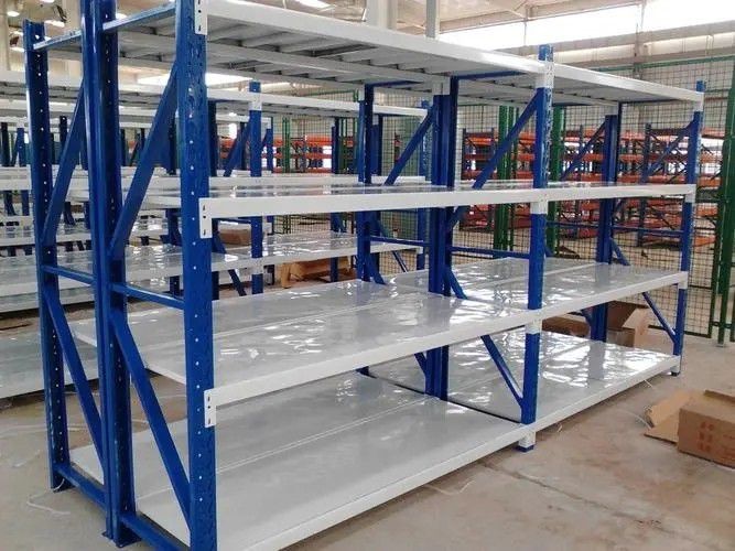 CR seamless steel pipeShelves